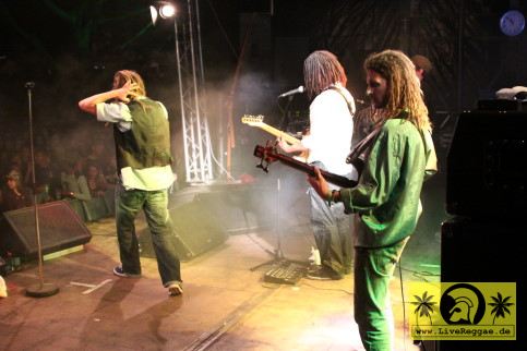 Jahcoustix (D) with The Dubios Neighbourhood 15. Reggae Jam Festival - Bersenbrueck 31. Juli 2009 (2).JPG